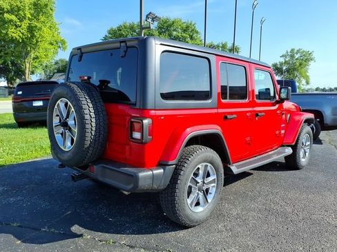 Used 2020 Jeep Wrangler Unlimited Sahara AWD/4WD image 7