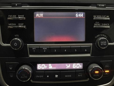 Used 2017 Nissan Altima 2.5 SV FWD image 19