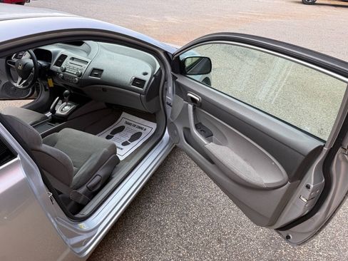 Used 2010 Honda Civic LX image 15