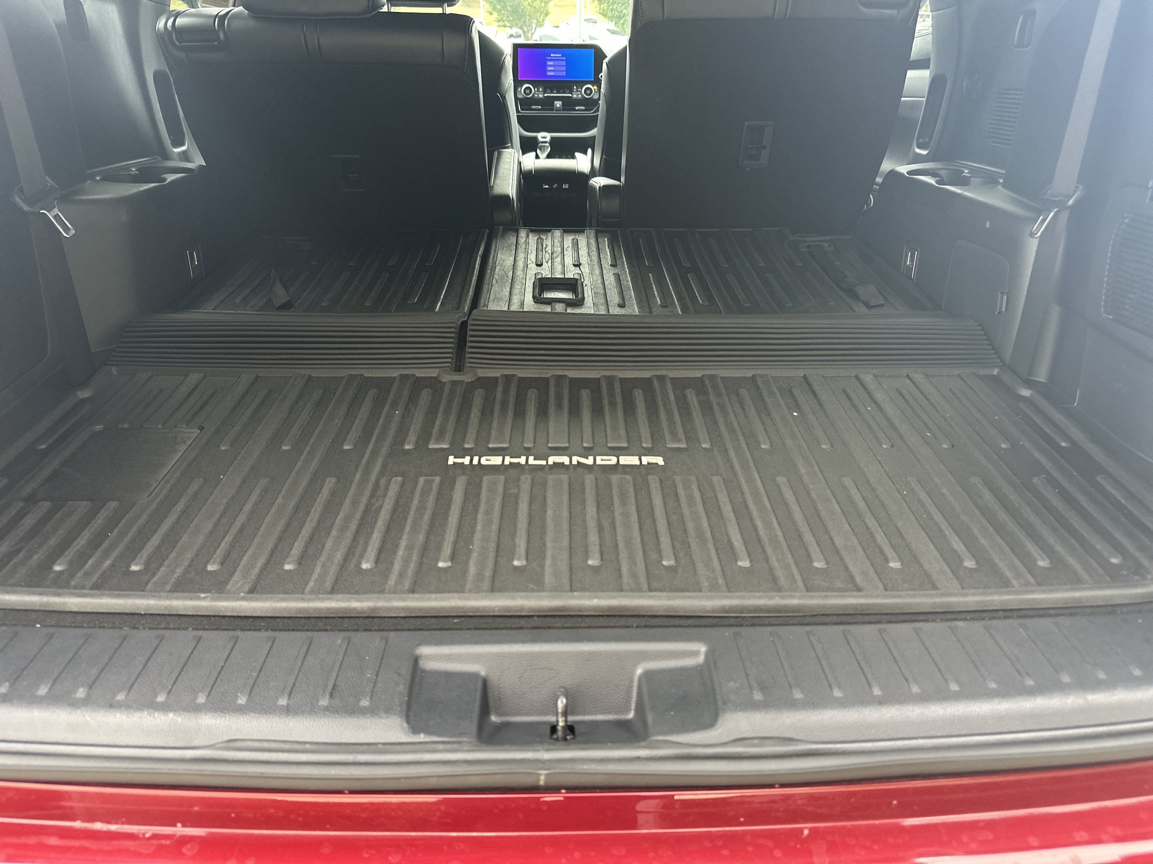 Used 2023 Toyota Highlander XSE AWD/4WD image 31