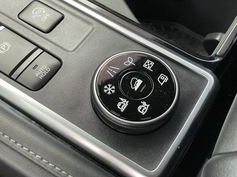 Certified 2024 Nissan Pathfinder SV AWD/4WD image 24