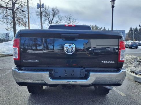 Used 2024 RAM 2500 Big Horn w/ Bed Utility Group AWD/4WD image 8