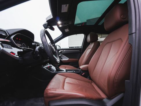 Used 2023 Audi Q3 2.0T Premium w/ Convenience Package image 26