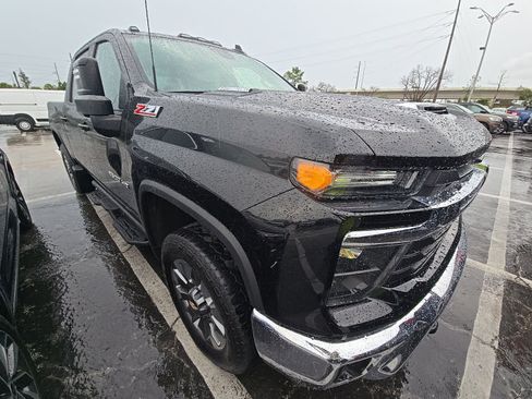 Used 2024 Chevrolet Silverado 2500 LT w/ All Star Edition AWD/4WD image 5