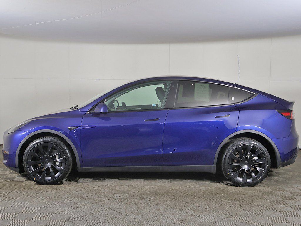 Used 2023 Tesla Model Y Long Range AWD/4WD image 17