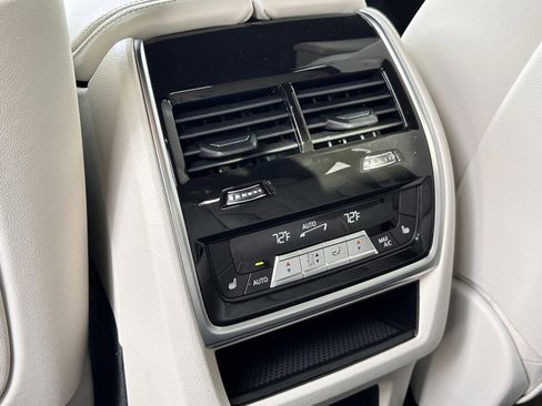 New 2026 BMW X6 xDrive40i w/ Executive Package image 24