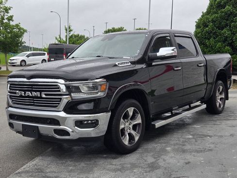 Used 2022 RAM 1500 Laramie AWD/4WD image 3