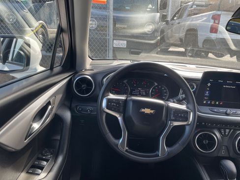 Used 2025 Chevrolet Blazer LT image 34