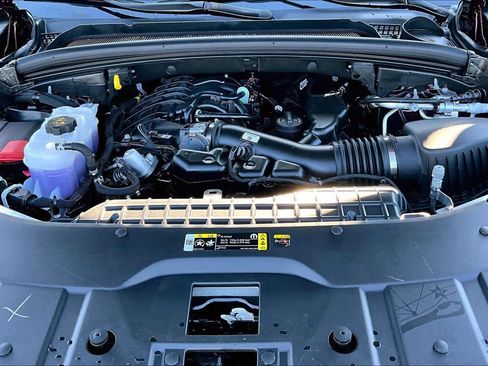 New 2025 Jeep Grand Cherokee Altitude image 9