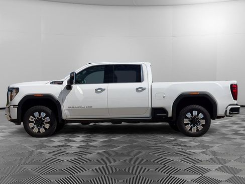 Used 2025 GMC Sierra 2500 Denali w/ Denali Reserve Package AWD/4WD image 4