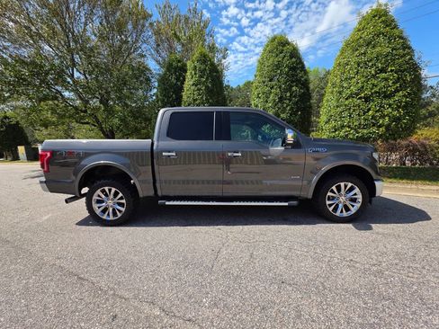 Used 2017 Ford F150 Lariat w/ Equipment Group 502A Luxury image 8