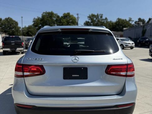 Used 2018 Mercedes-Benz GLC 300 4MATIC image 5