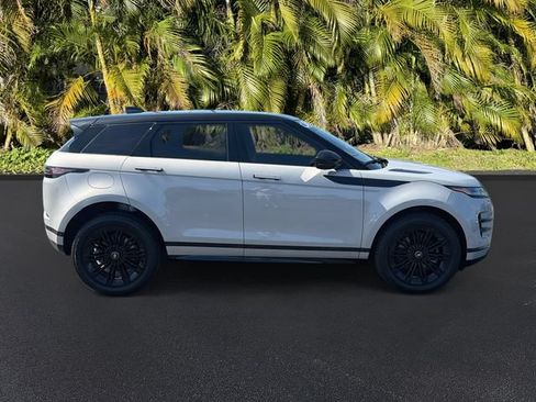 Used 2024 Land Rover Range Rover Evoque Dynamic SE AWD/4WD image 3