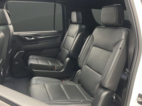 Used 2022 GMC Yukon XL Denali AWD/4WD image 21