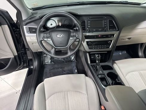 Used 2016 Hyundai Sonata SE FWD image 14