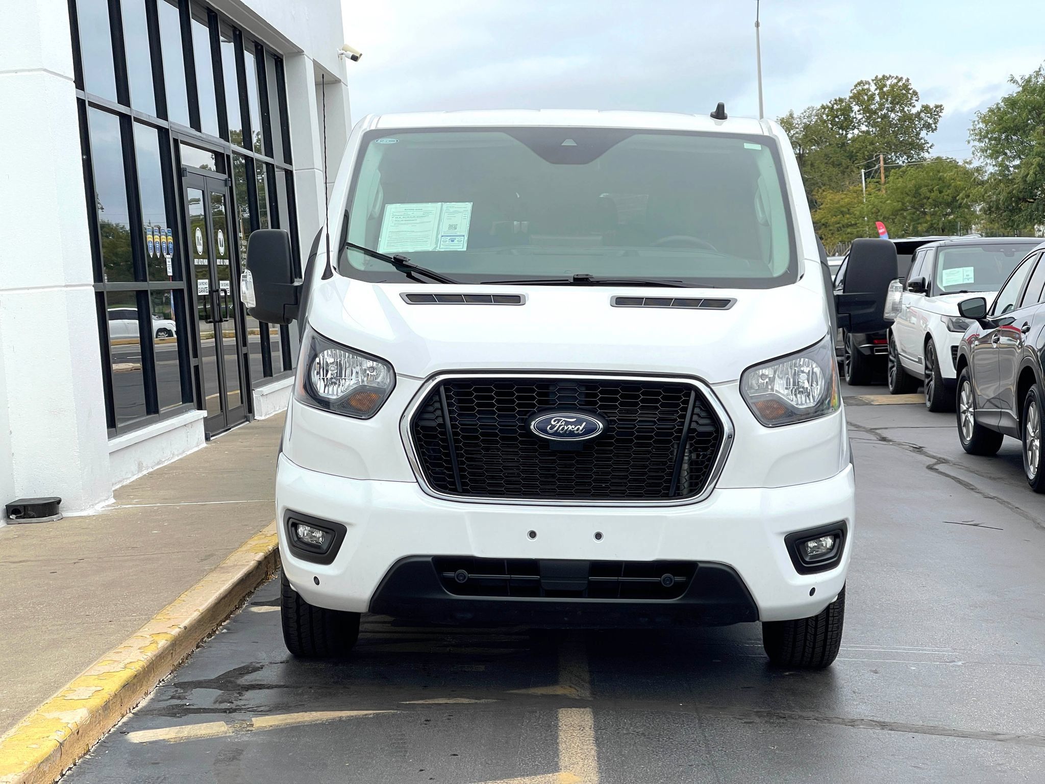 Used 2024 Ford Transit 350 XLT RWD image 8