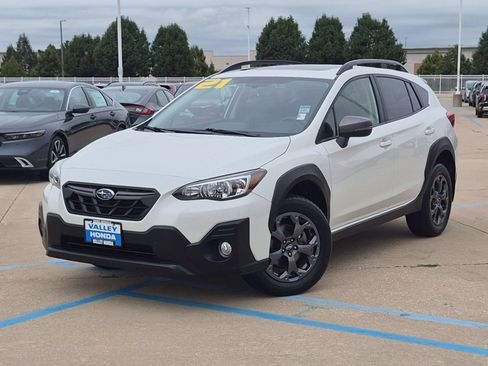 Used 2021 Subaru Crosstrek 2.5i Sport w/ Moonroof Package AWD/4WD image 2