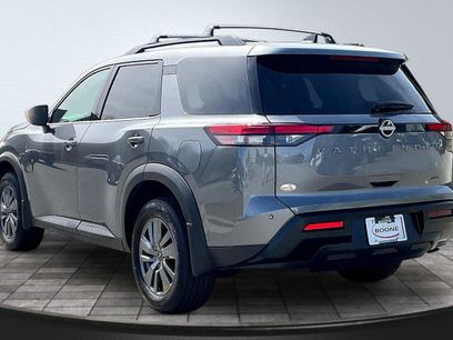 New 2026 Nissan Pathfinder SV