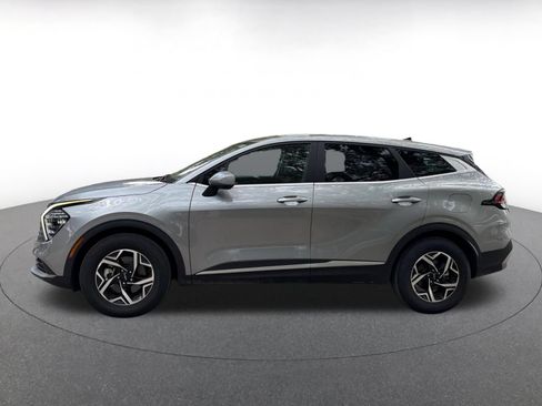 Used 2025 Kia Sportage LX FWD image 10