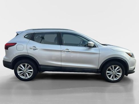 Used 2017 Nissan Rogue Sport SV AWD/4WD image 6