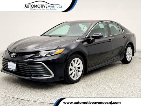 Used 2023 Toyota Camry LE image 1