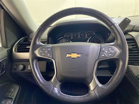 Used 2020 Chevrolet Suburban LT image 34