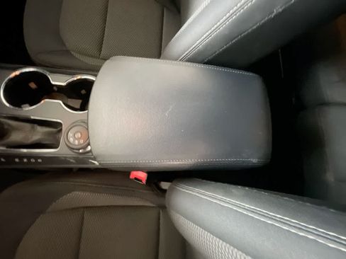 Used 2018 Ford Explorer XLT AWD/4WD image 21