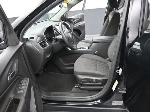 Used 2023 Chevrolet Equinox LT FWD image 9