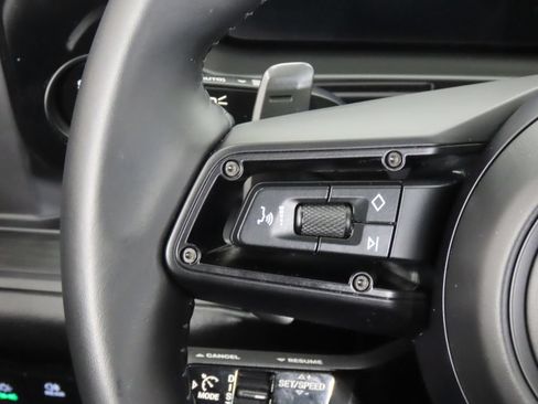 Certified 2025 Porsche Cayenne GTS AWD/4WD image 20