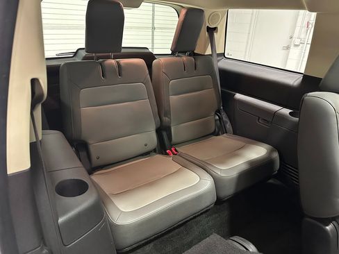 Used 2018 Ford Flex Limited w/ Equipment Group 301A AWD/4WD image 18