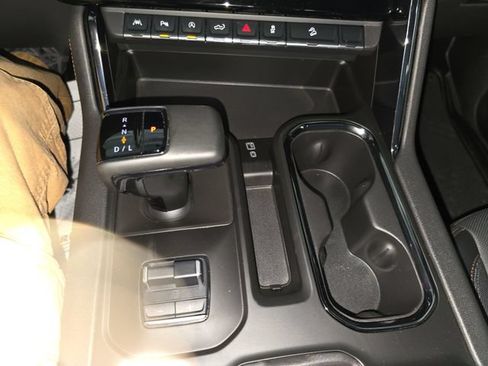 Certified 2024 GMC Sierra 1500 AT4 w/ AT4 Premium Package AWD/4WD image 21