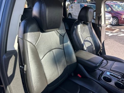 Used 2017 GMC Acadia Limited SLT image 38