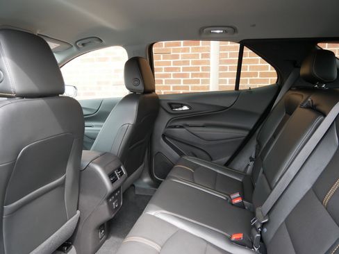 Used 2023 Chevrolet Equinox Premier image 10