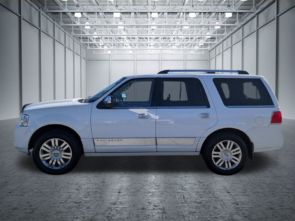 Used 2014 Lincoln Navigator 2WD image 13