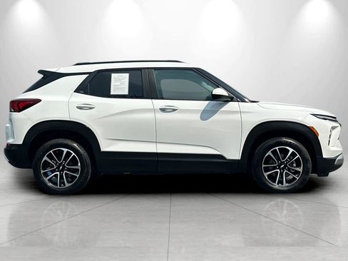 Used 2025 Chevrolet TrailBlazer LT AWD/4WD image 8