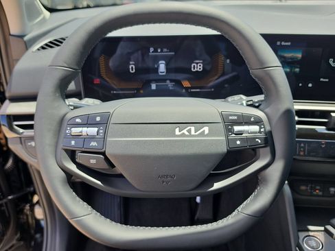 New 2026 Kia Sportage LX FWD image 28