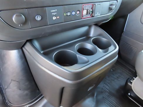 New 2025 Chevrolet Express 2500 Work Van w/ Safety Package image 6