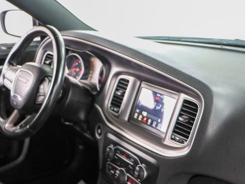 Used 2022 Dodge Charger SXT image 25