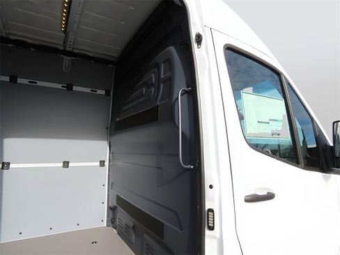 Used 2024 Mercedes-Benz Sprinter 3500 image 20