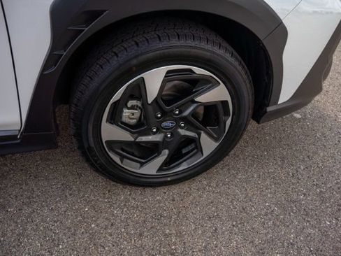 Used 2024 Subaru Crosstrek 2.5i Limited w/ Crosstrek Mirror Package AWD/4WD image 9
