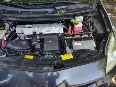 Used 2010 Toyota Prius FWD image 25