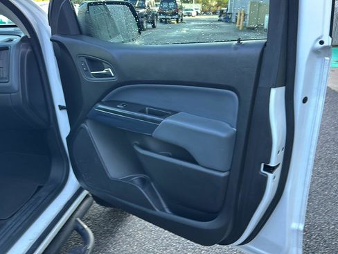 Used 2016 Chevrolet Colorado Z71 image 10