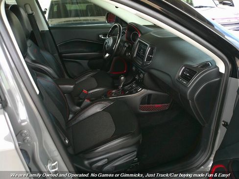 Used 2020 Jeep Compass Trailhawk w/ Cold Weather Group image 28