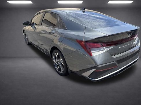Used 2025 Hyundai Elantra Sport FWD image 25