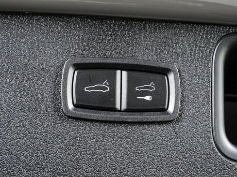 New 2026 Porsche Macan S image 35