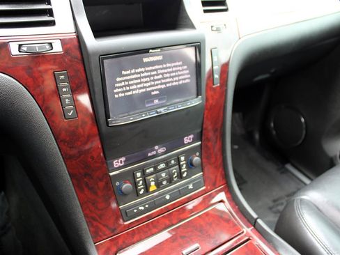 Used 2007 Cadillac Escalade EXT w/ Information Package image 31