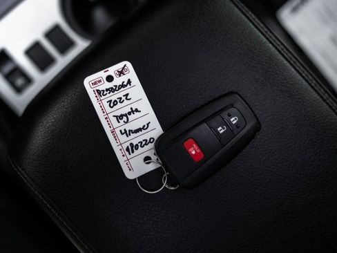 Used 2022 Toyota 4Runner Limited image 27