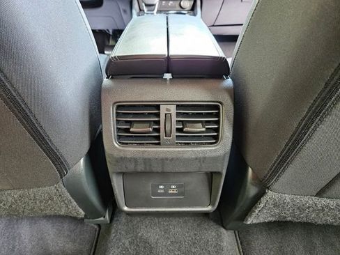 Used 2023 Nissan Rogue SV AWD/4WD image 10