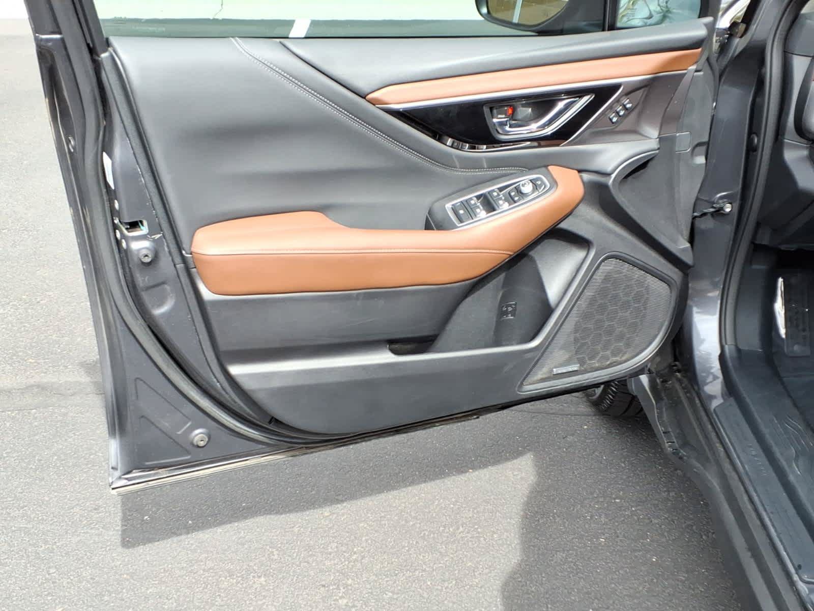 Used 2023 Subaru Outback Touring XT AWD/4WD image 27