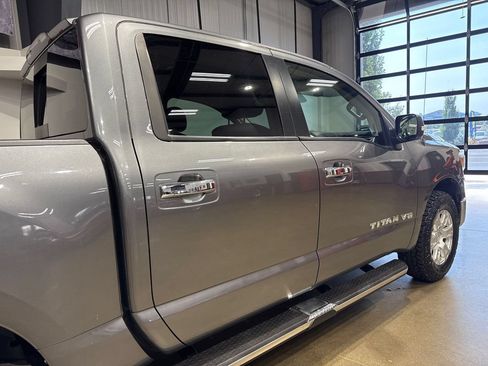 Used 2019 Nissan Titan SV AWD/4WD image 45